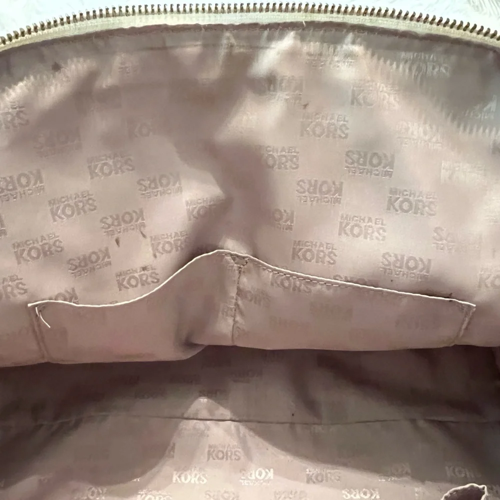Michael Kors White Patent Leather Cindy Dome Satchel & Wallet - Picture 11 of 16